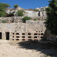 800px-Malta_Roman_beehives.jpg